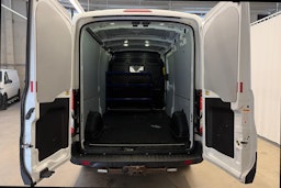 valkoinen Ford Transit 2017 kuva 8.