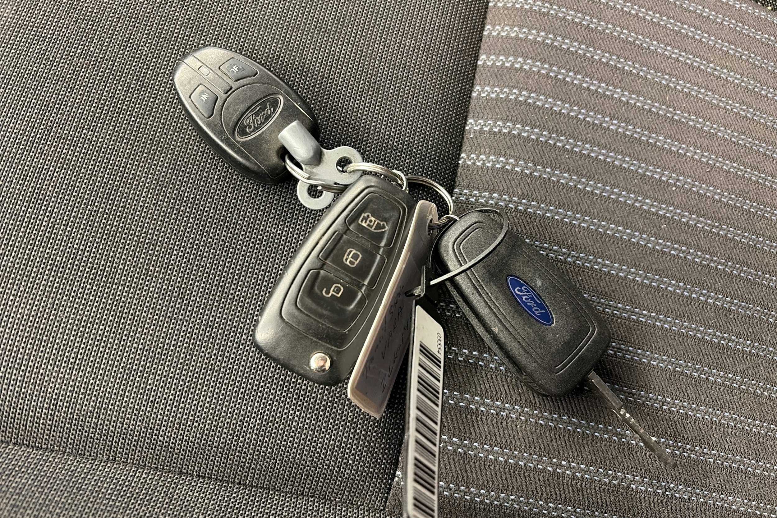 valkoinen Ford Transit 2017 kuva 22.