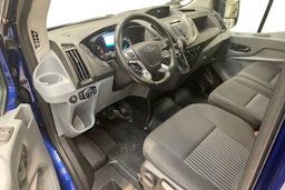 sininen Ford Transit 2019 kuva 8.