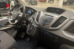 sininen Ford Transit 2019 kuva 13.