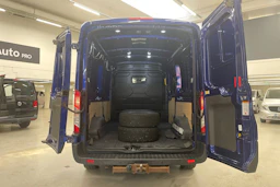 sininen Ford Transit 2019 kuva 19.