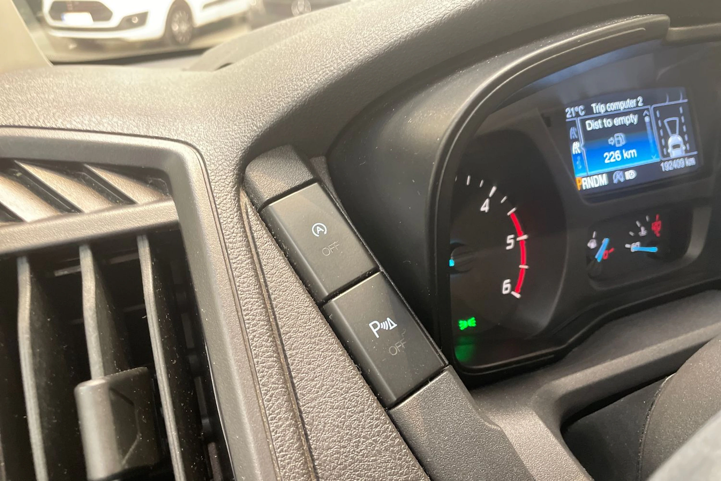 sininen Ford Transit 2019 kuva 30.