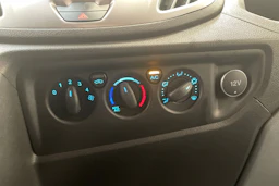 sininen Ford Transit 2019 kuva 31.