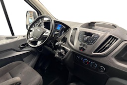 valkoinen Ford Transit 2018 kuva 10.