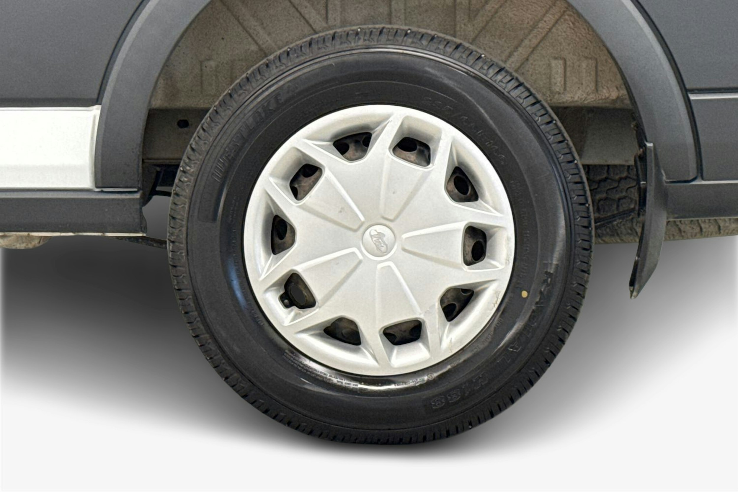 valkoinen Ford Transit 2018 kuva 11.