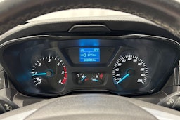 valkoinen Ford Transit 2018 kuva 16.