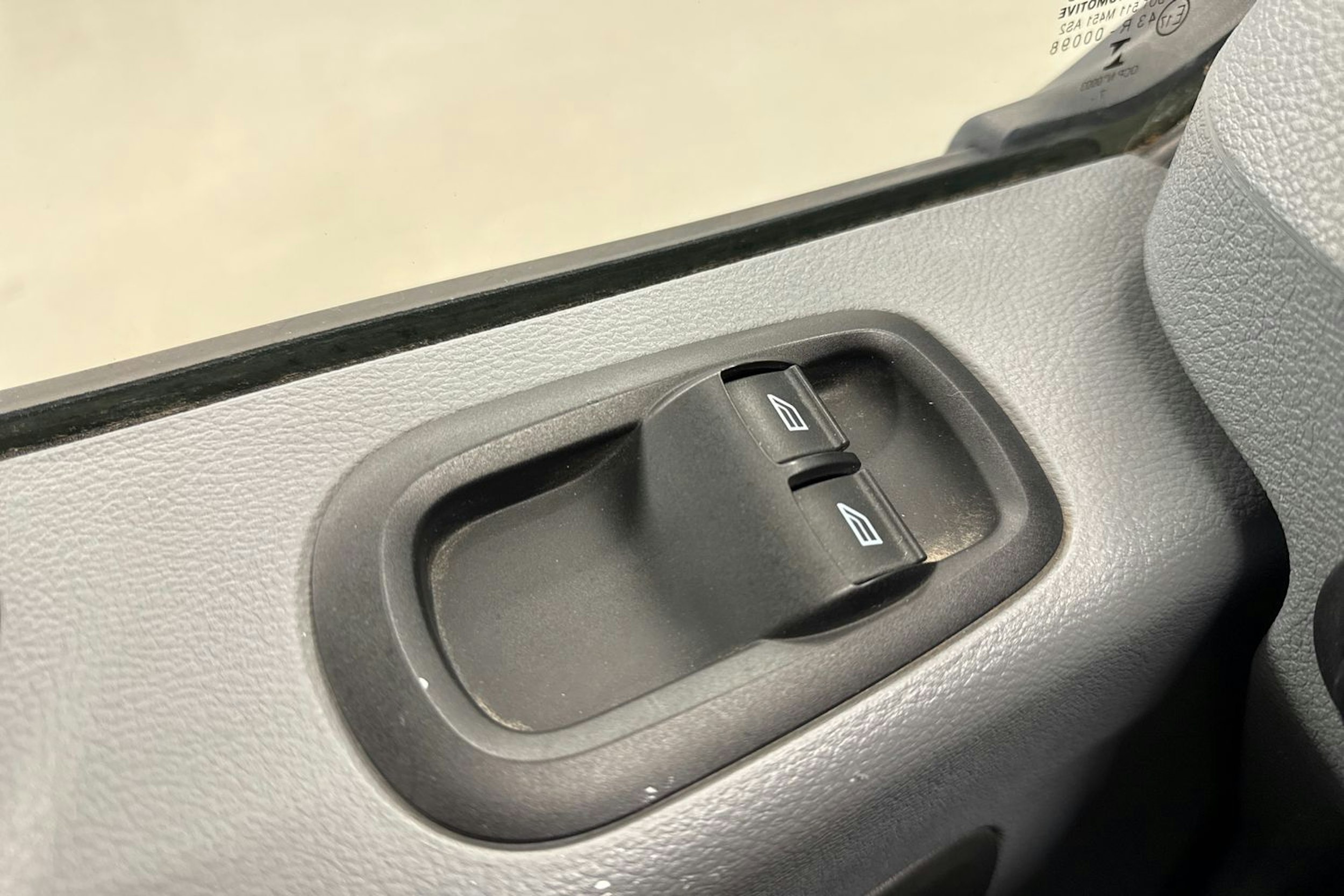 valkoinen Ford Transit 2018 kuva 18.