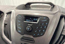 valkoinen Ford Transit 2018 kuva 20.