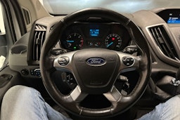 valkoinen Ford Transit 2018 kuva 10.