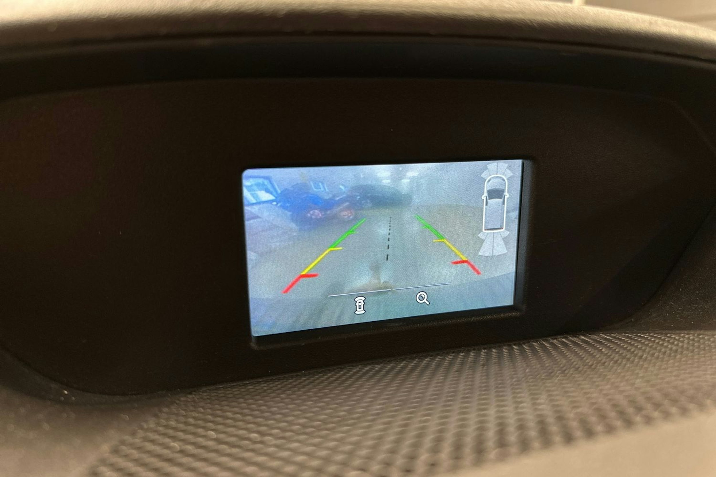 valkoinen Ford Transit 2018 kuva 14.