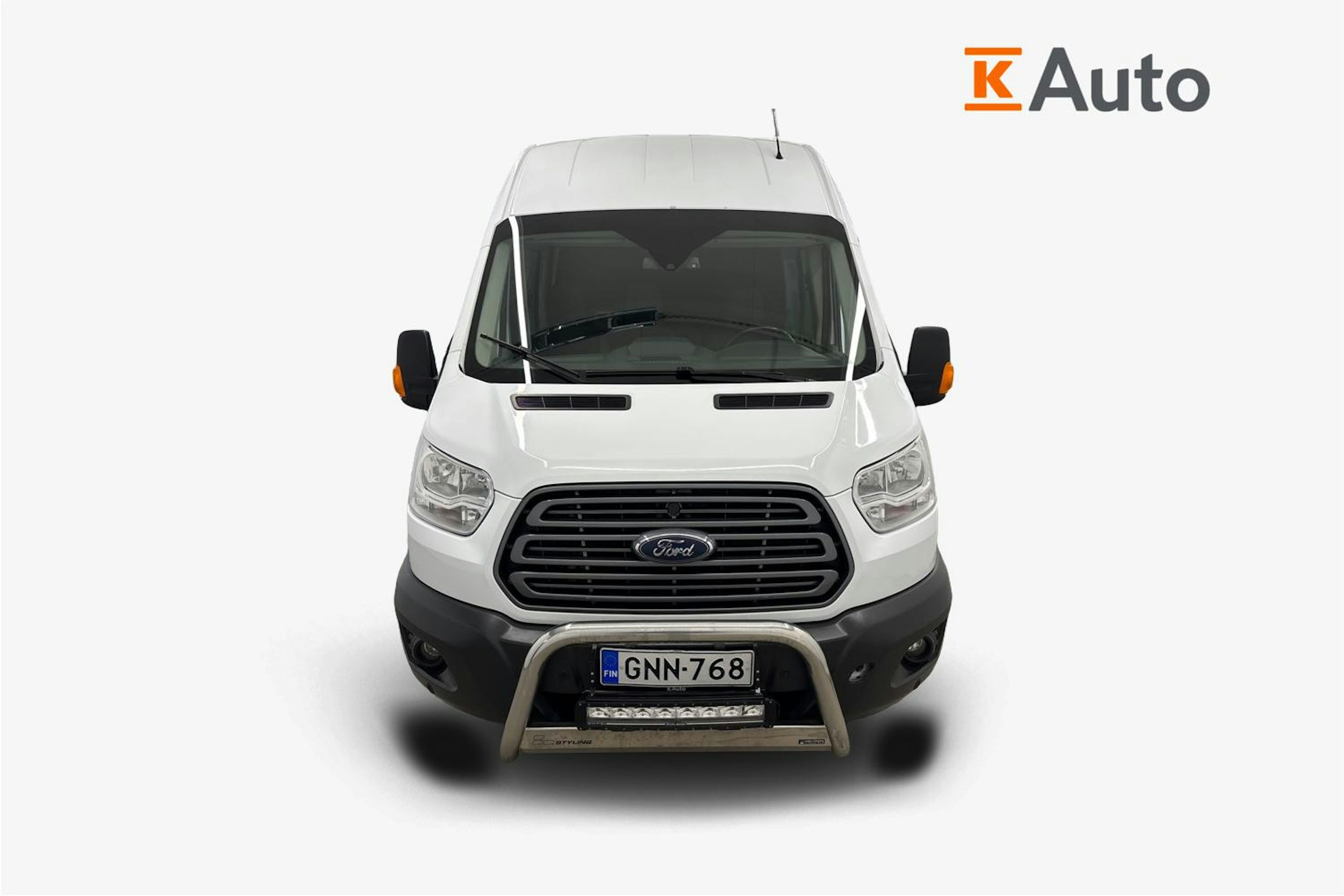 Valkoinen Ford Transit 2018 kuva 5.