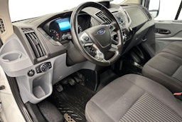 Valkoinen Ford Transit 2018 kuva 7.