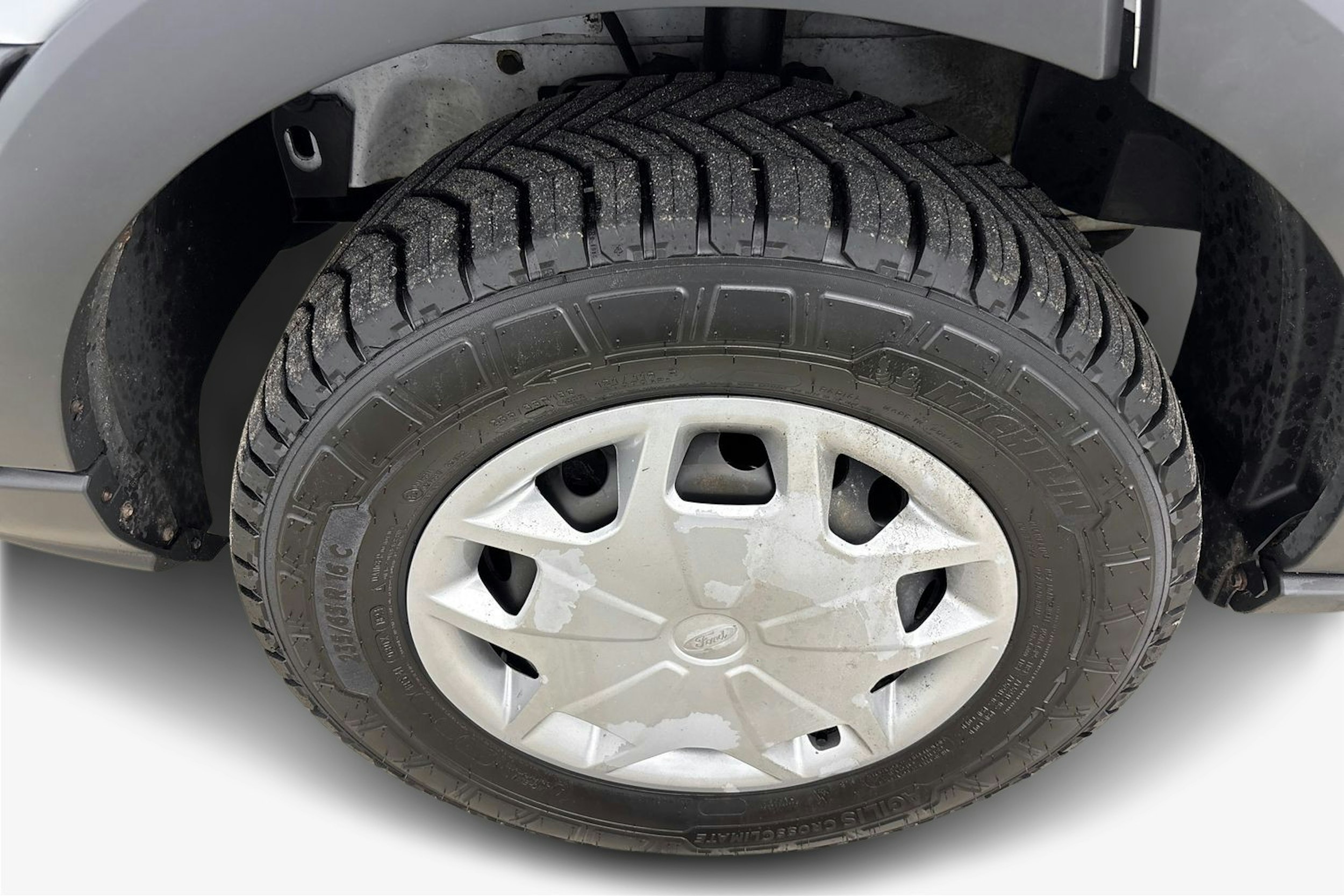 Valkoinen Ford Transit 2018 kuva 11.