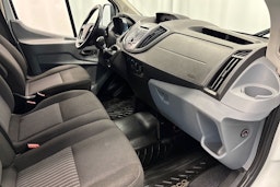 Valkoinen Ford Transit 2018 kuva 13.