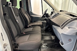 Valkoinen Ford Transit 2018 kuva 14.