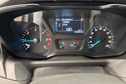 Valkoinen Ford Transit 2018 kuva 19.