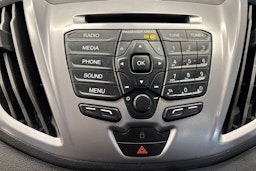 Valkoinen Ford Transit 2018 kuva 20.