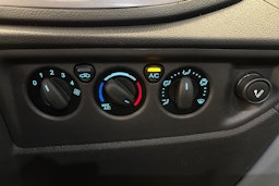 Valkoinen Ford Transit 2018 kuva 21.