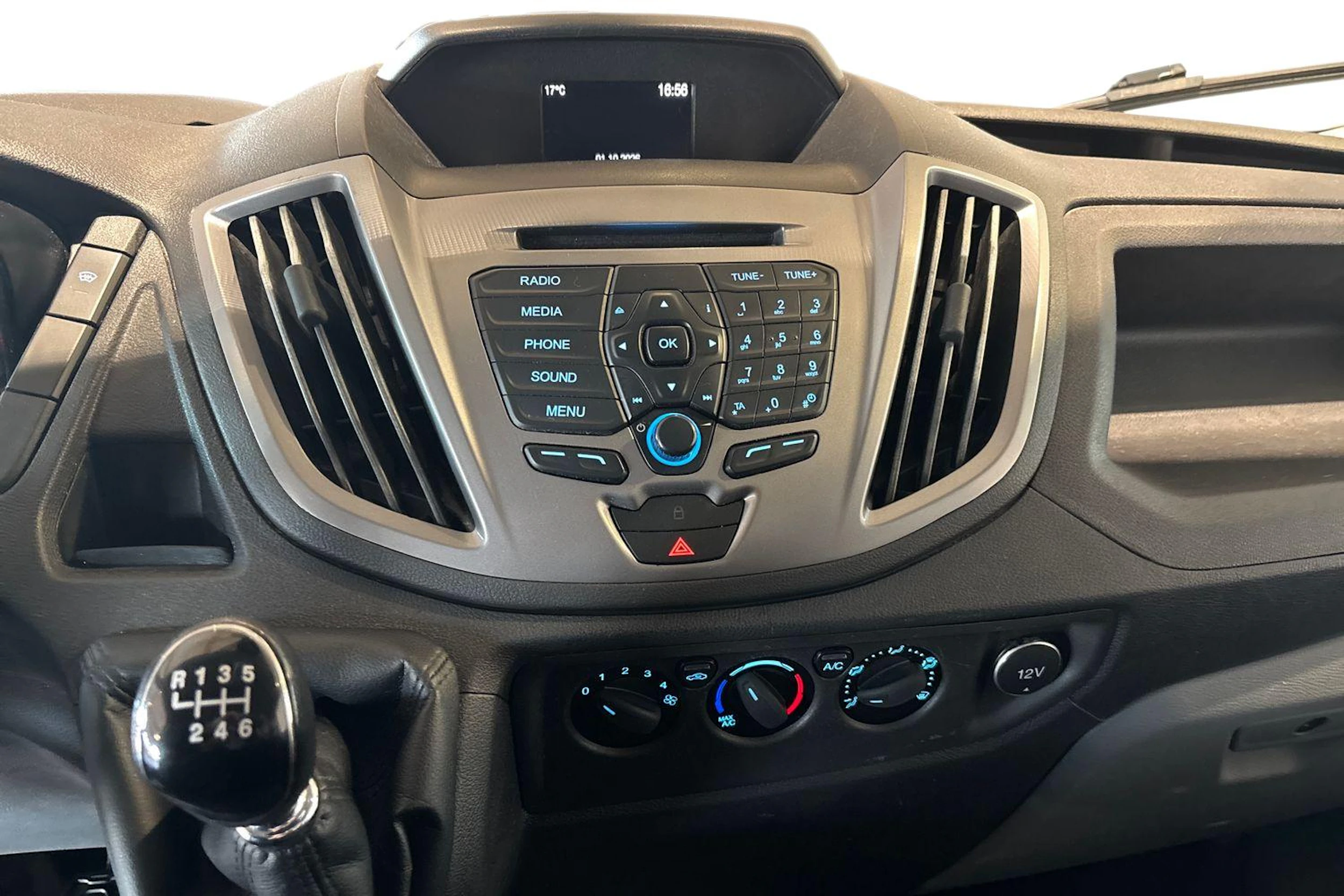 Harmaa Ford TRANSIT 2018 kuva 11.