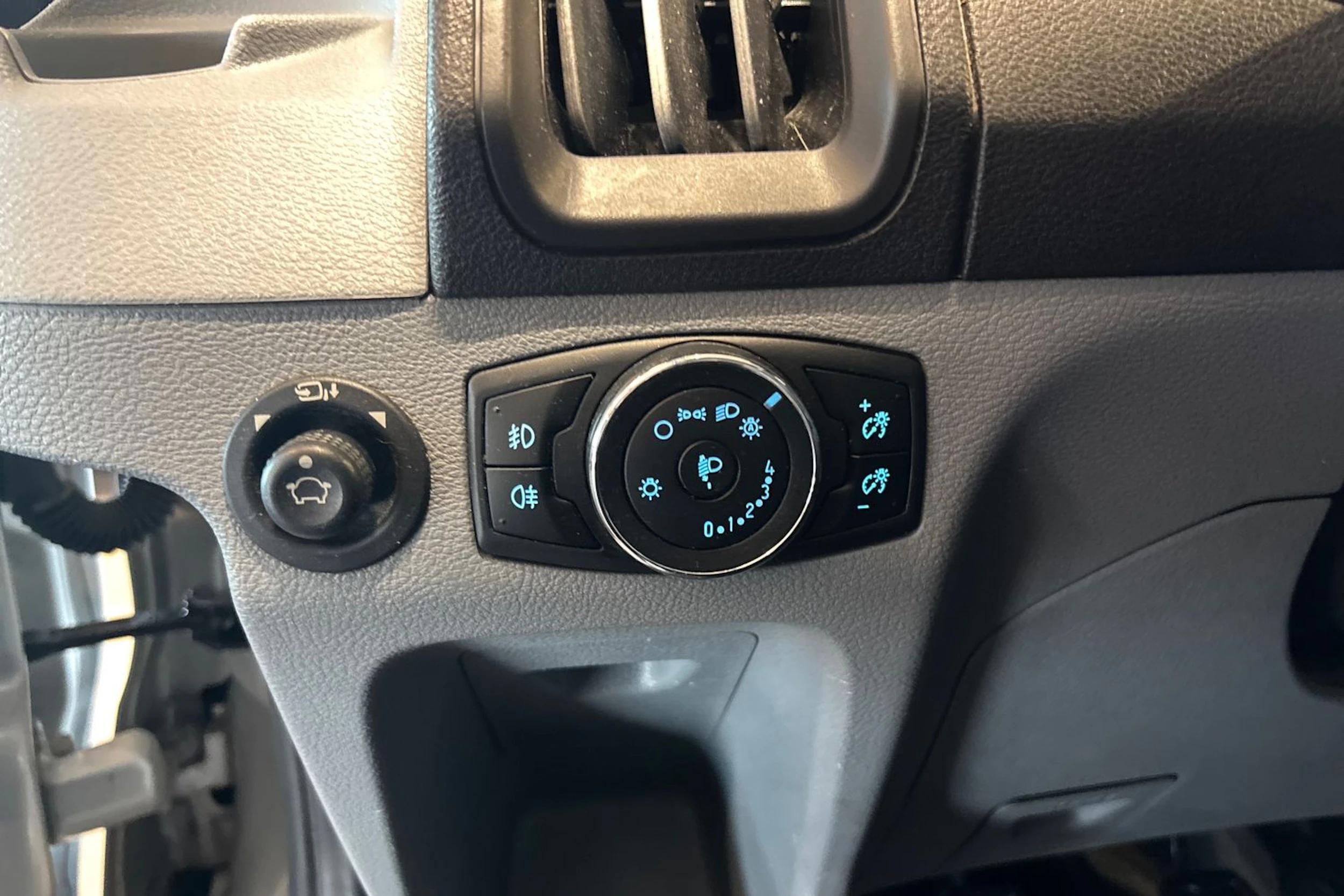 Harmaa Ford TRANSIT 2018 kuva 15.