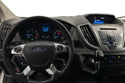 valkoinen Ford Transit 2018 kuva 7.