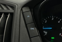 valkoinen Ford Transit 2018 kuva 16.