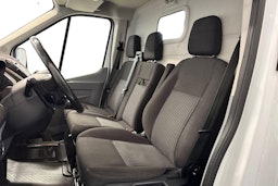 valkoinen Ford Transit 2018 kuva 10.