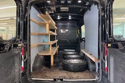 Musta Ford TRANSIT 2018 kuva 23.
