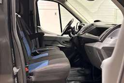 harmaa Ford Transit 2018 kuva 13.