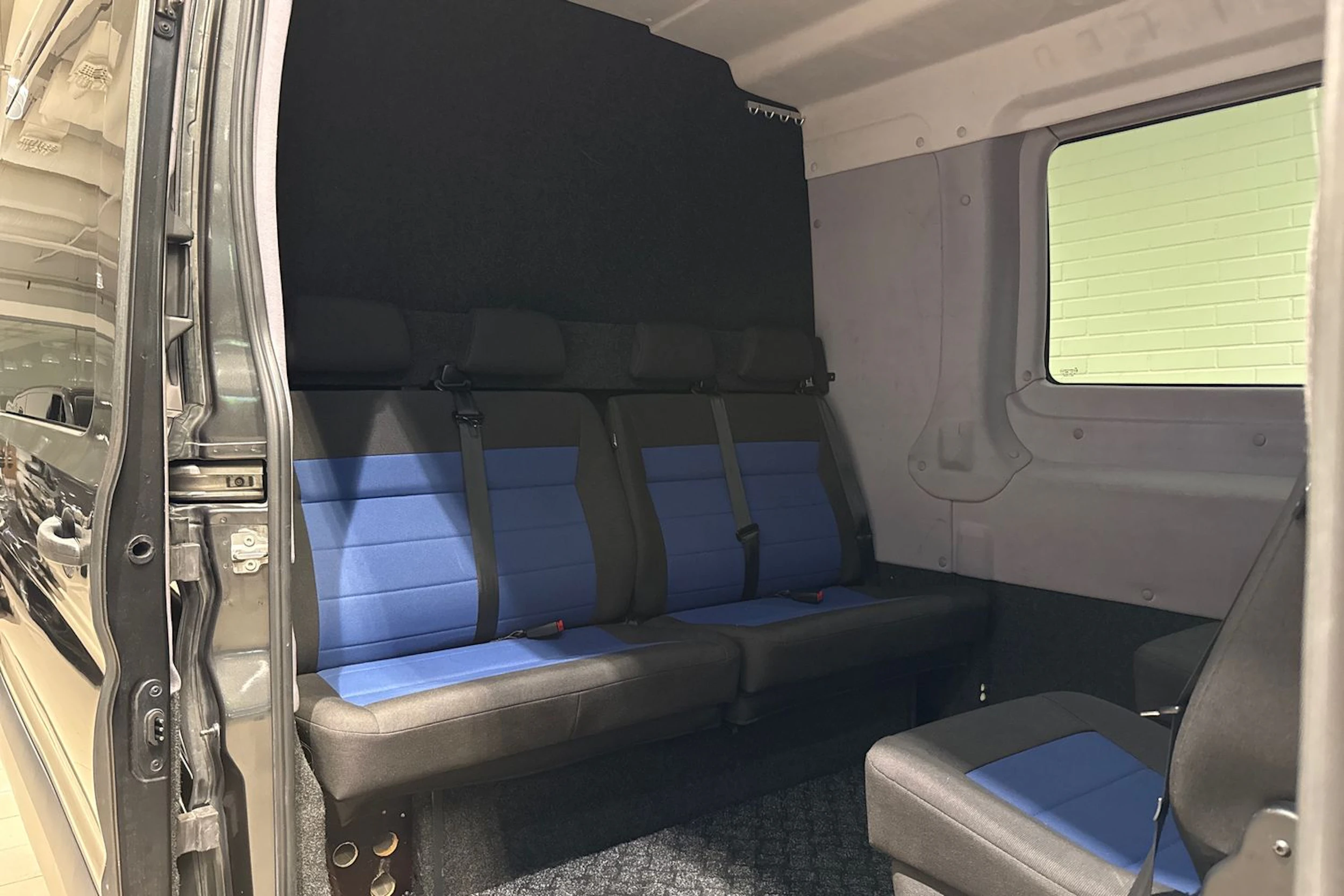 harmaa Ford Transit 2018 kuva 15.