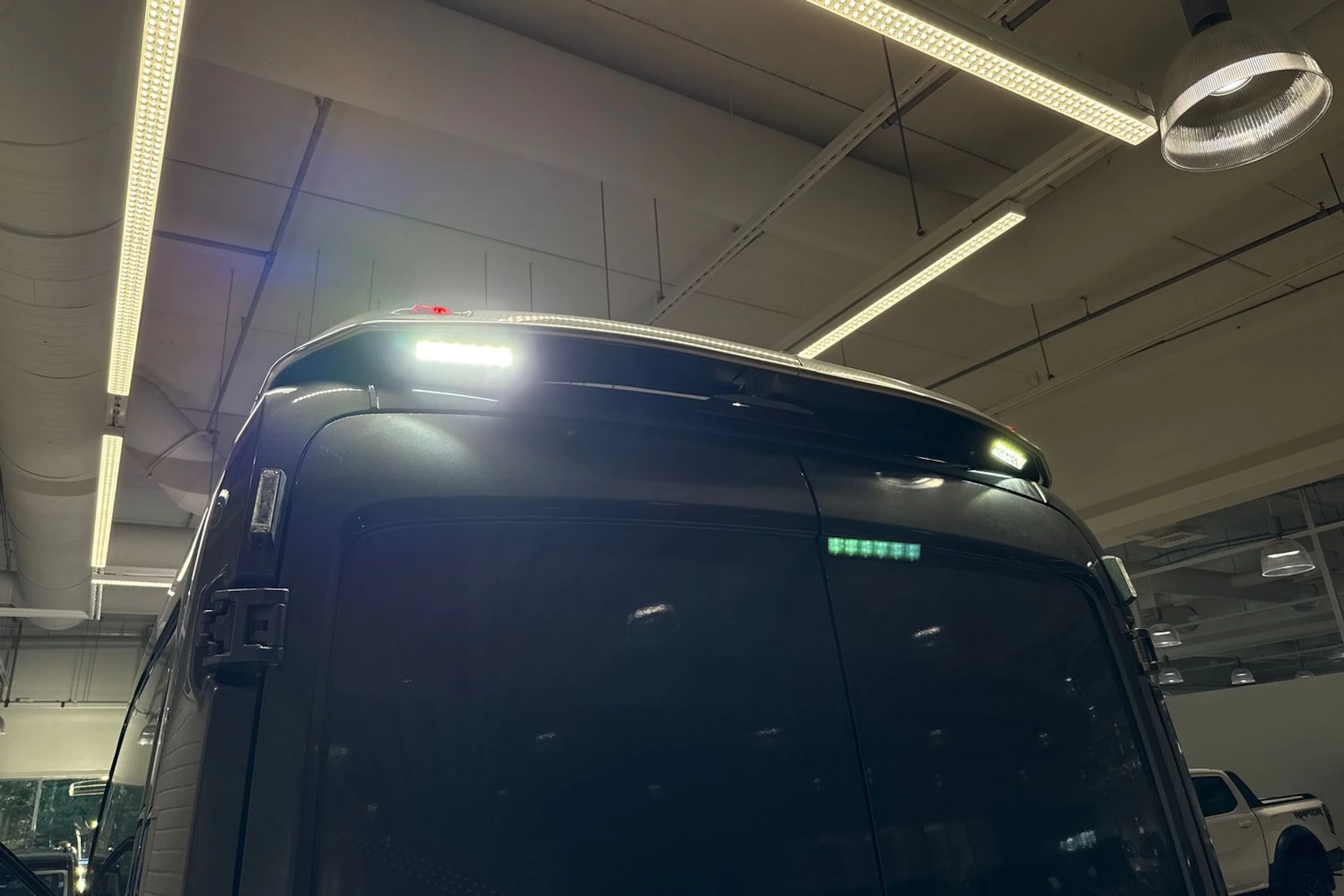 harmaa Ford Transit 2018 kuva 32.