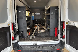 valkoinen Ford Transit 2018 kuva 6.
