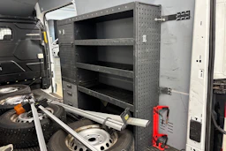 valkoinen Ford Transit 2018 kuva 20.