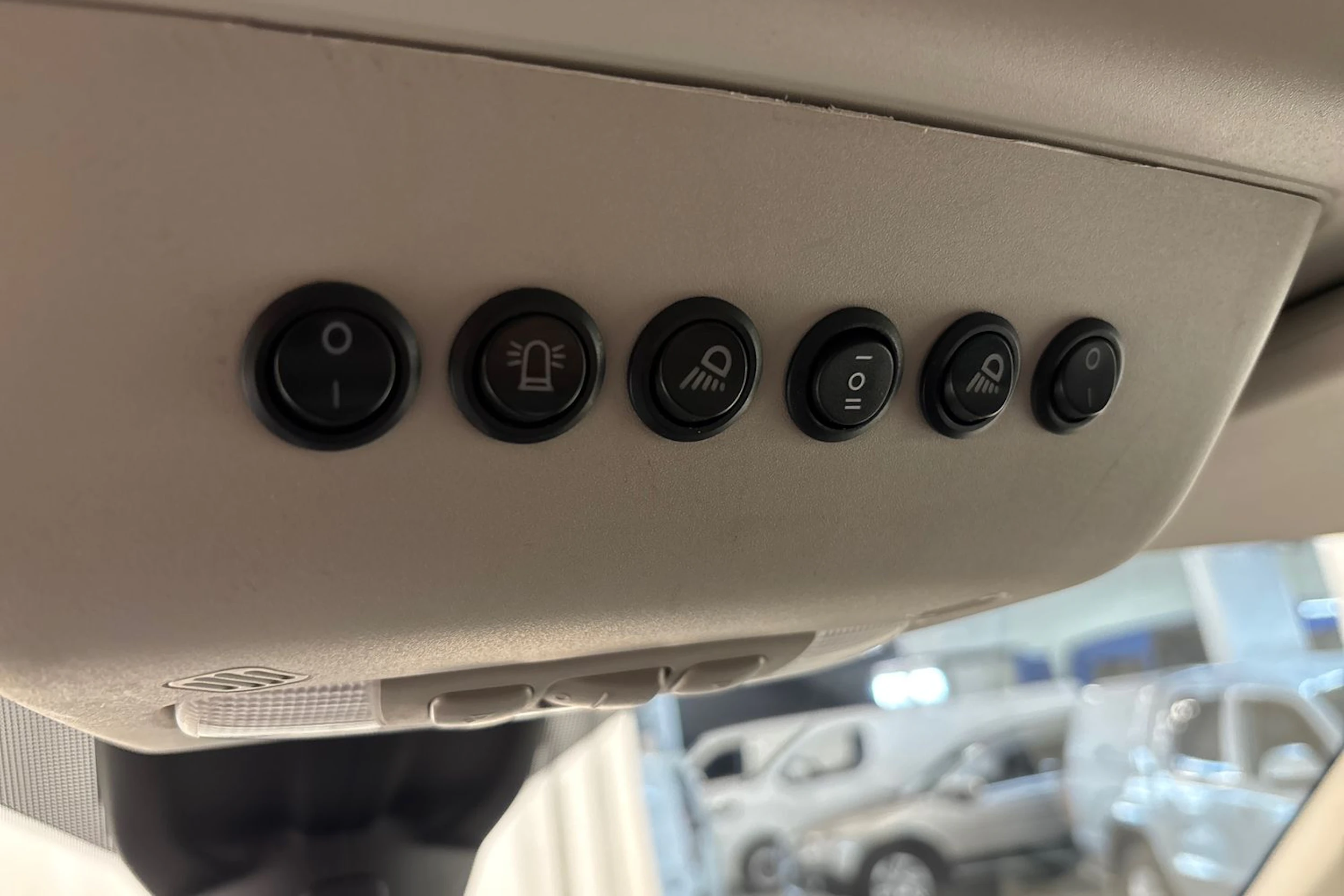 valkoinen Ford Transit 2018 kuva 36.