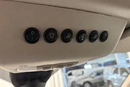 valkoinen Ford Transit 2018 kuva 36.