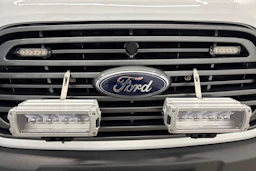 valkoinen Ford Transit 2018 kuva 42.