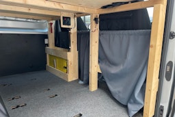 harmaa Ford Transit 2018 kuva 15.