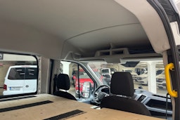 harmaa Ford Transit 2018 kuva 16.