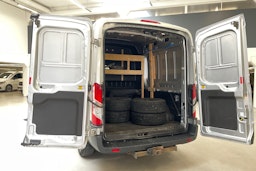 harmaa Ford Transit 2018 kuva 33.