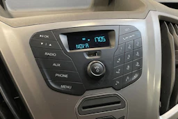 valkoinen Ford Transit 2018 kuva 21.