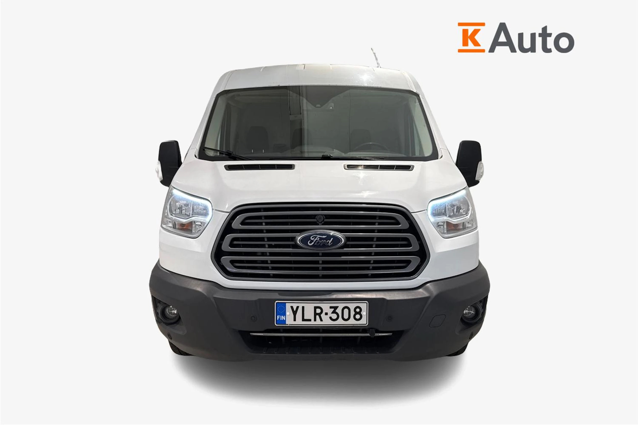 valkoinen Ford Transit 2018 kuva 5.