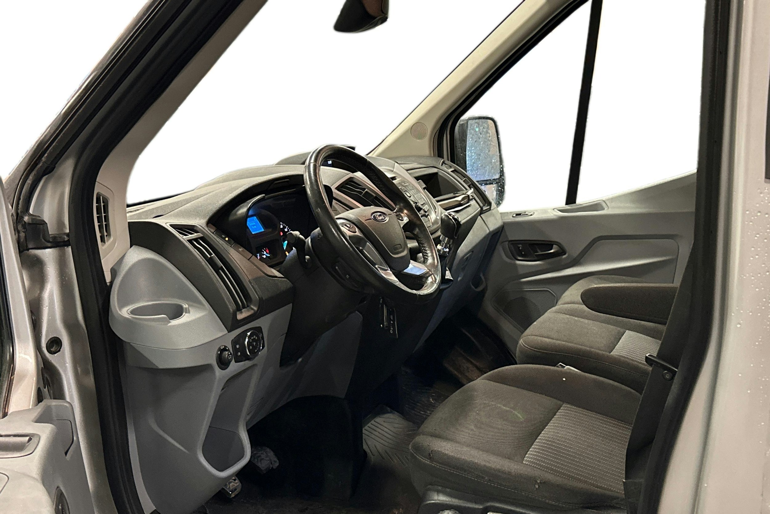 harmaa Ford Transit 2019 kuva 2.