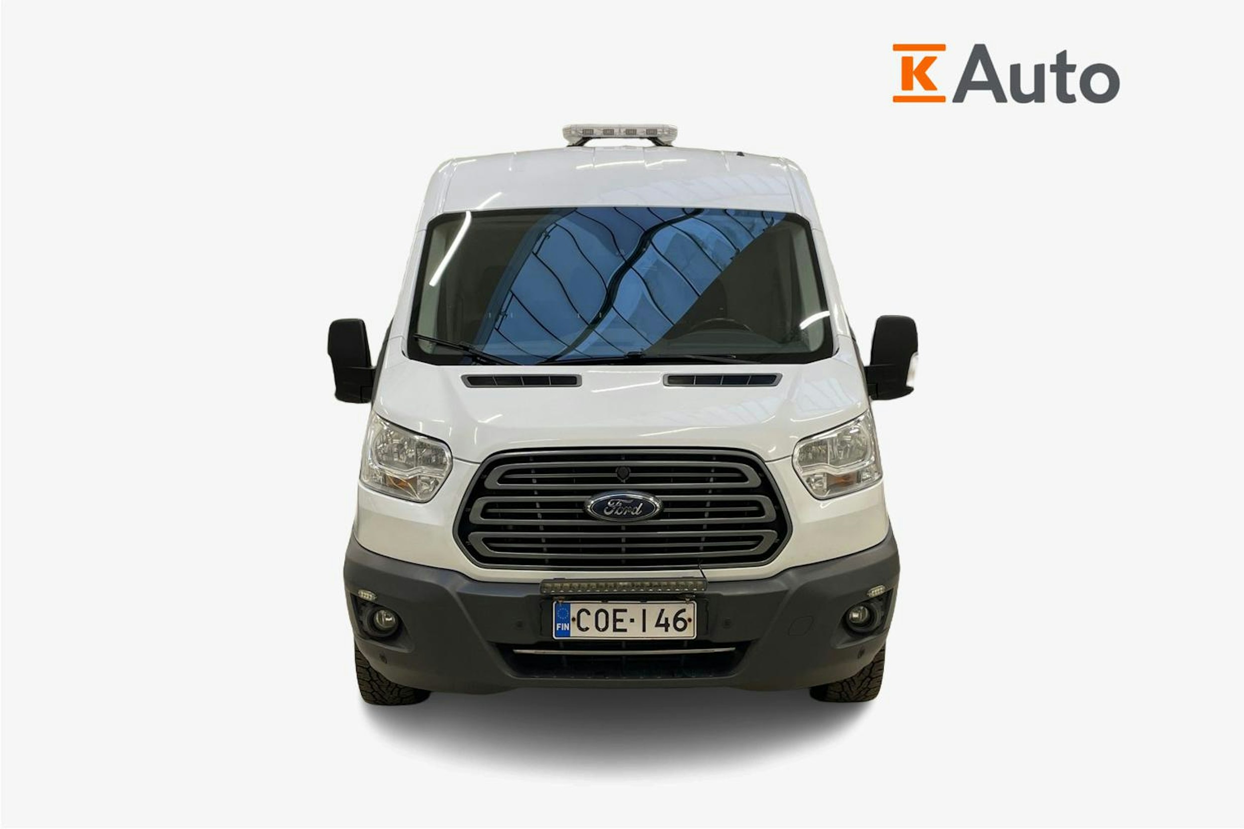 valkoinen Ford Transit 2019 kuva 5.