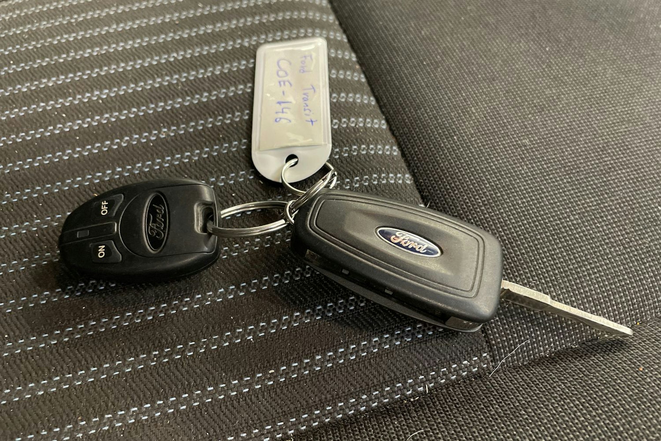 valkoinen Ford Transit 2019 kuva 15.