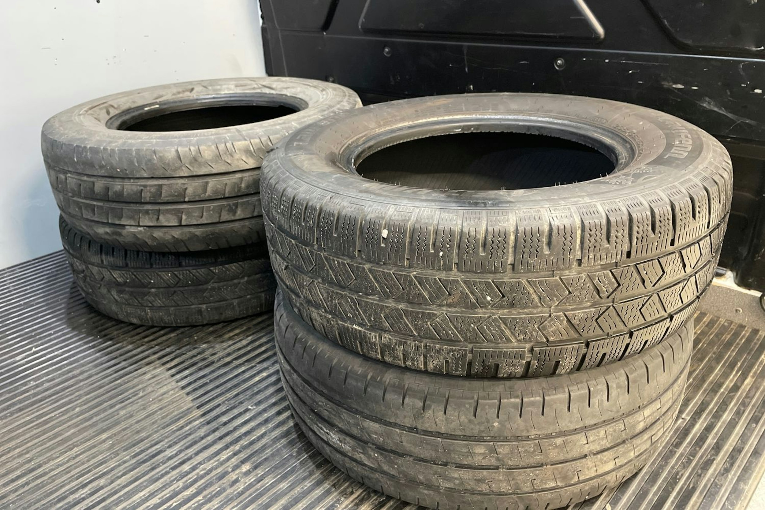 valkoinen Ford Transit 2019 kuva 18.