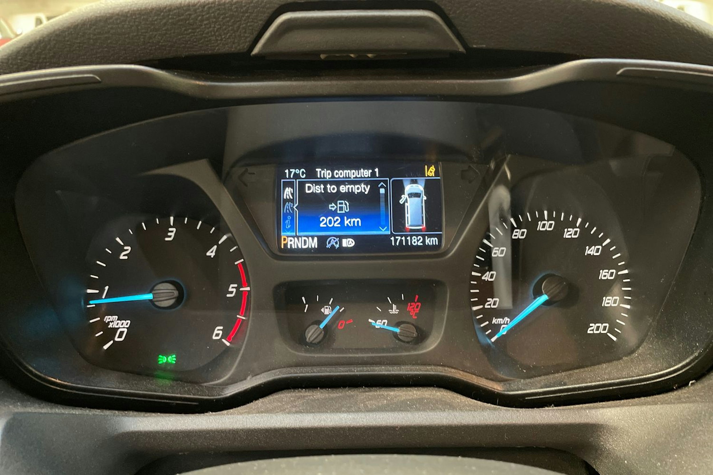 valkoinen Ford Transit 2019 kuva 25.