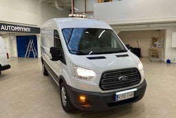 valkoinen Ford Transit 2019 kuva 31.