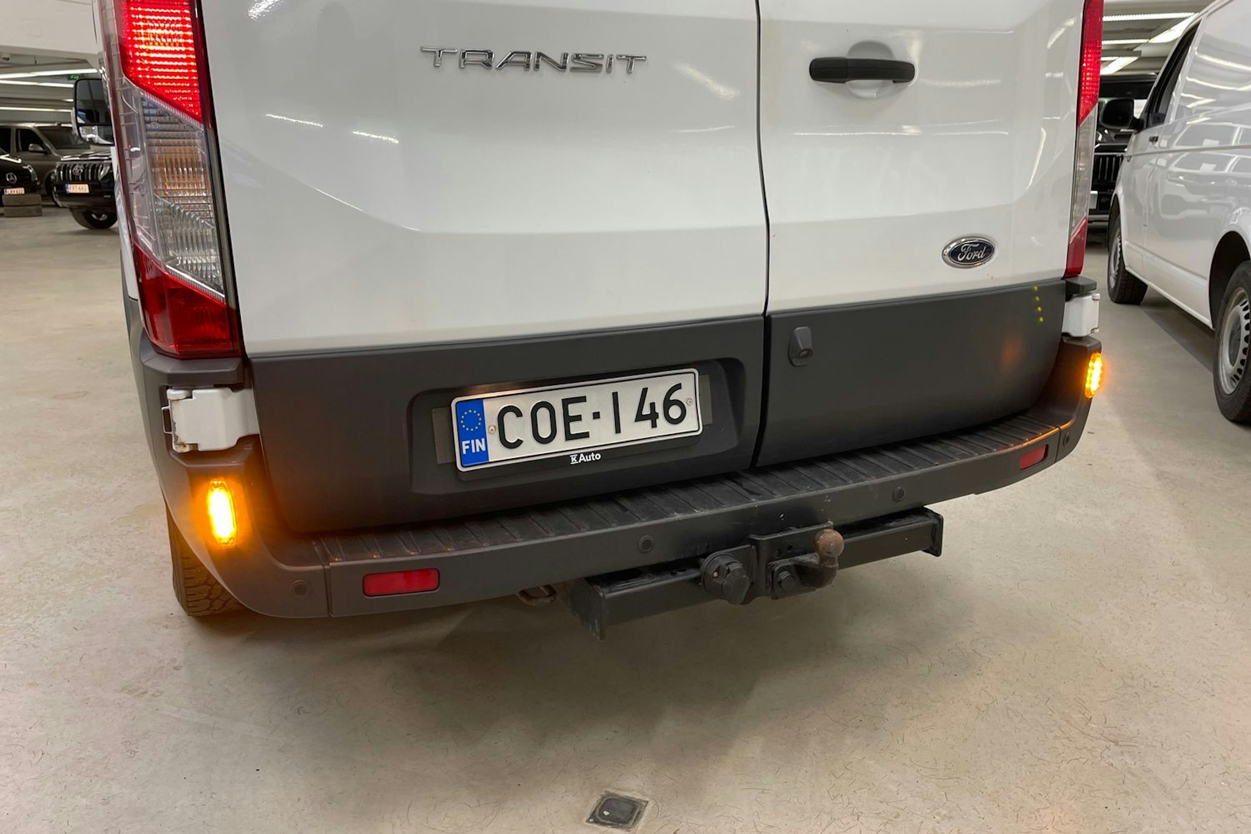 valkoinen Ford Transit 2019 kuva 33.