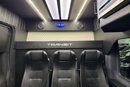 valkoinen Ford Transit 2019 kuva 17.