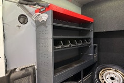 valkoinen Ford Transit 2019 kuva 19.